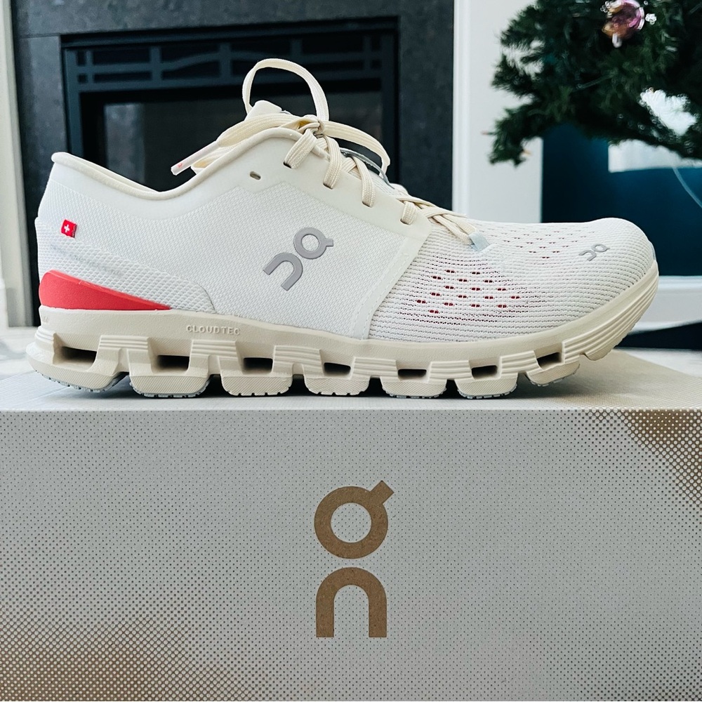 On Cloud X 4, Ivory/Salmon, Women's 10 B Medium US